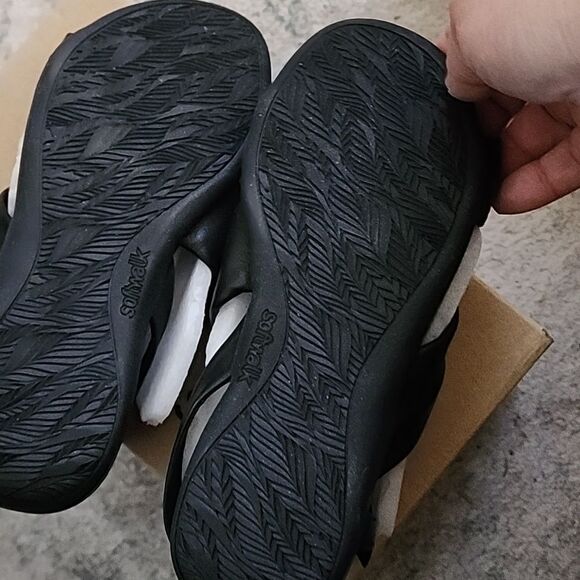 Women's soft walk Tieli black sandle NIB size 7.5WW - Picture 4 of 6
